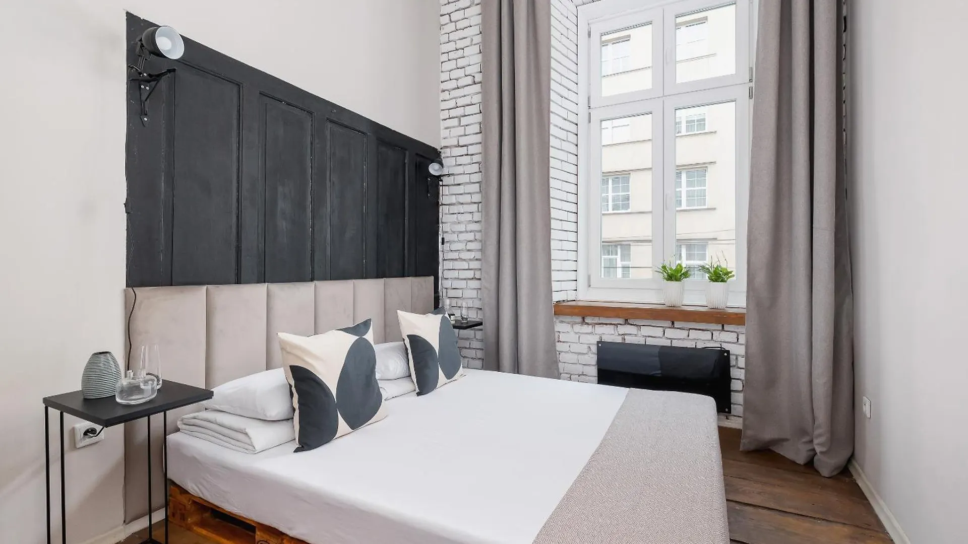 4 Bedroom Apartment - Old Town - Starowislna 29 Krakow